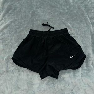 Nike Tempo
Women's Brief-Lined Running Shorts